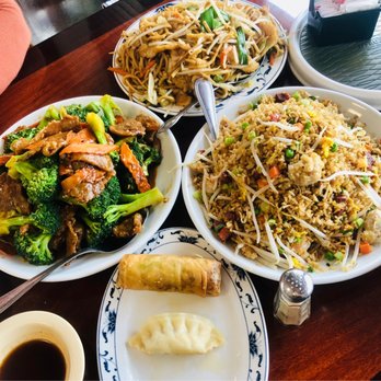 Mandarin Beijing - Beef Broccoli, Chicken Chow Mein, House Special Fried Rice, Egg-roll & Pan-Ftied Dumpling. BIG portions! - Chinese Near Me - Chula Vista, California