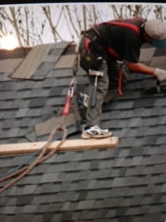 Slide of Del Rio Roofing