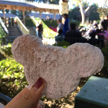 Mint Julep Bar - Mickey Shaped Peppermint Beignet - Donuts Near Me - Anaheim, California