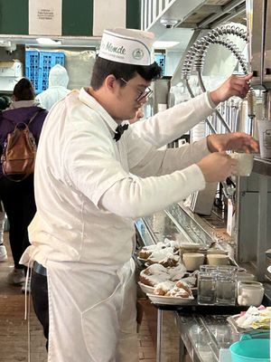 Cafe Du Monde by null