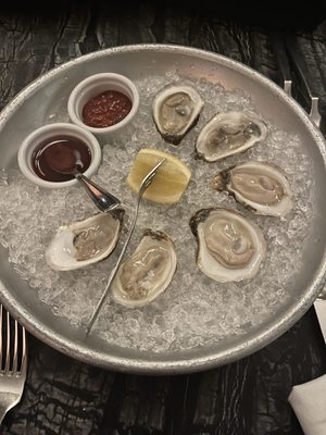 Le Petit Bistro by null