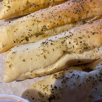Black Rock Pizza - Captain Cook - Garlic Butter Breadsticks - Pizza Near Me - Captain Cook, Hawaii