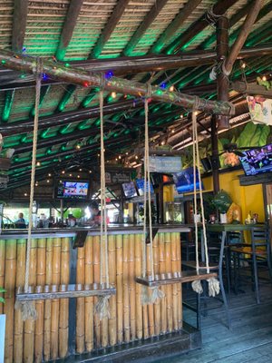Green Iguana Bar & Grill by null