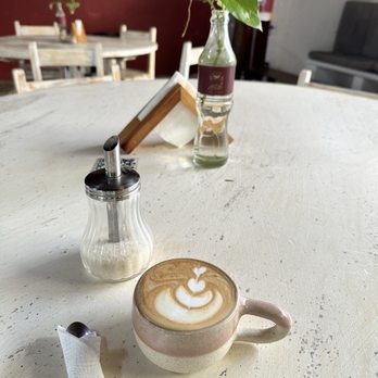 Antal Cafe Holistico - Latte - Cafeteria Near Me - Isla Mujeres, ROO Antal Cafe Holistico - Latte - Cafeteria Near Me - Isla Mujeres, ROO