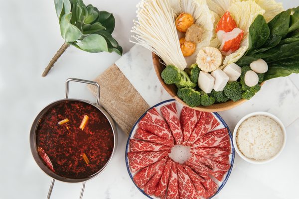 Mumu Hot Pot by null