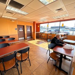Jack in the Box - Dining area