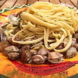 Long Beach Cafe - Very generous portion of spaghetti con vongole that was al dente and excellent.