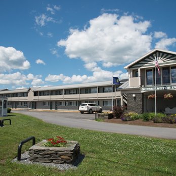 Sunset Motor Inn - Hotels Near Me - Morrisville, Vermont Sunset Motor Inn - Hotels Near Me - Morrisville, Vermont
