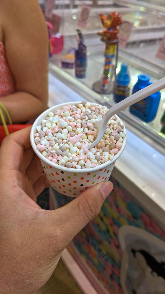 Dippin Dots Logo