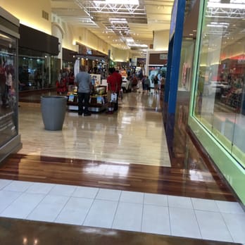 Grapevine Mills - People be shopping they be shopping - Shopping Centers Near Me - Grapevine, Texas