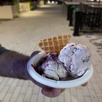 Jeni's Splendid Ice Creams - 2 half scoops - Ice Cream & Frozen Yogurt Near Me - Greenville, South Carolina Jeni's Splendid Ice Creams - 2 half scoops - Ice Cream & Frozen Yogurt Near Me - Greenville, South Carolina
