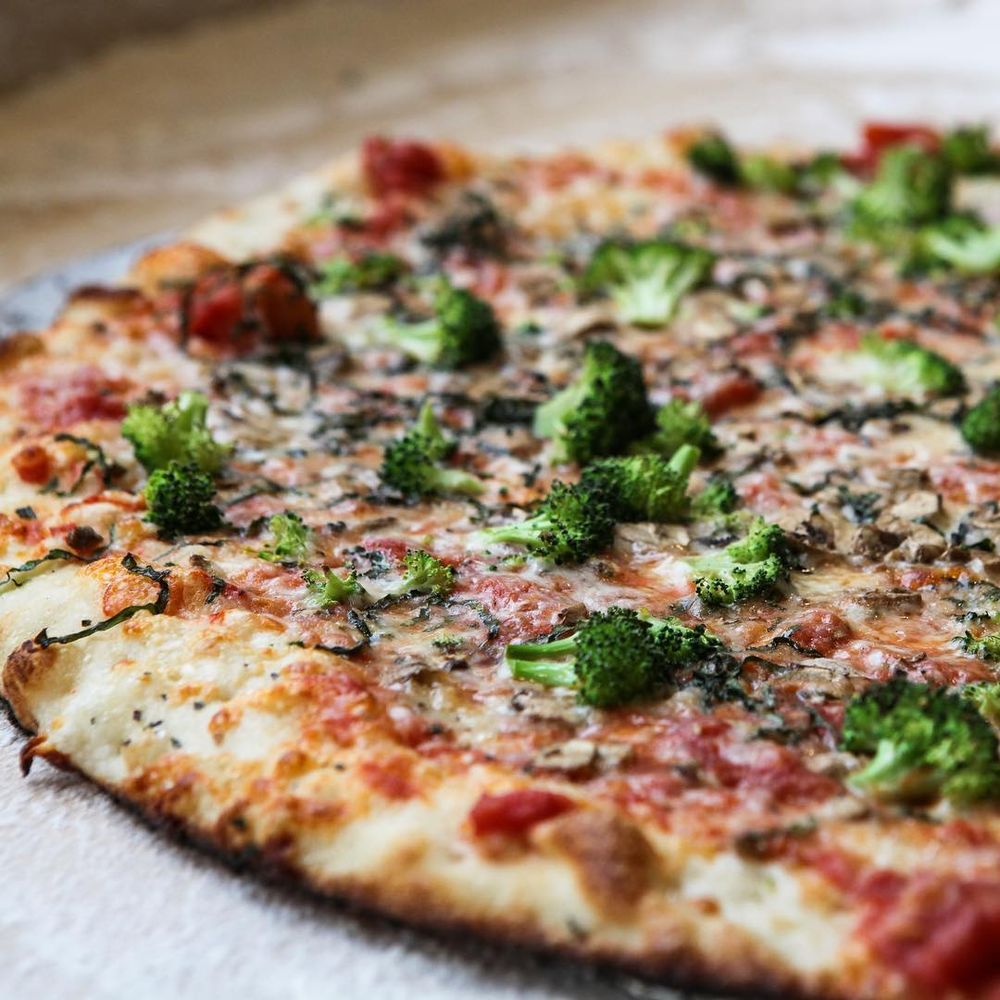 UPPER CRUST PIZZERIA 178 Photos & 108 Reviews 3847 Main St, Culver