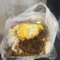 Ono Hawaiian BBQ - Loco moco meal