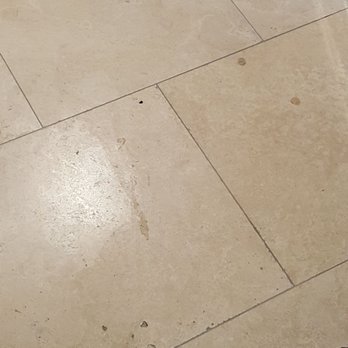 LA Fitness - Again dirty floor this is in the reception area.. You would think they would at least want this clean - Gyms Near Me - Lansdowne, Maryland