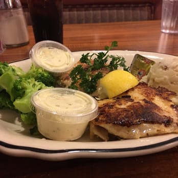 Anna Miller's - Mahi mahi with sides broccoli and mashed potato - Bakeries Near Me - Aiea, Hawaii
