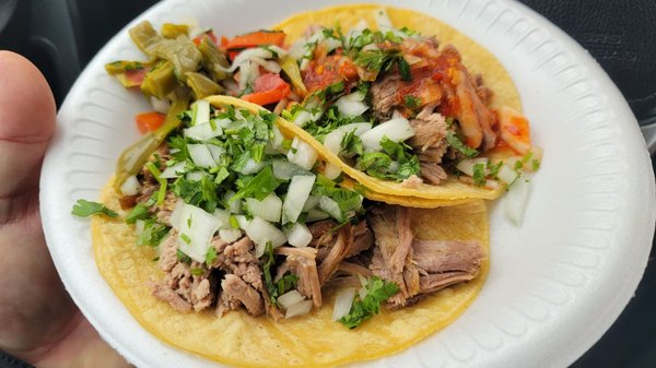 Carnitas Los Dos Chingones by null