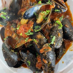 Villa Rustica Pizzeria - Mussels Marinara Fra Diavolo