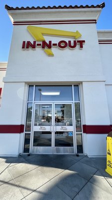 In-N-Out Burger by null