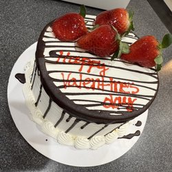 Deliciosa Bakery - A very nice looking cake, and super moist inside. Their Tres Leche cake. Try one. You will not be disappointed.