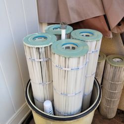 Splash Around Pool Service - Clean filter