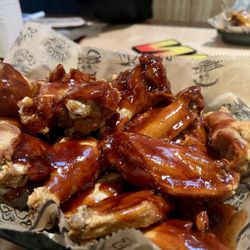 Wings Etc Grill & Pub - Wings