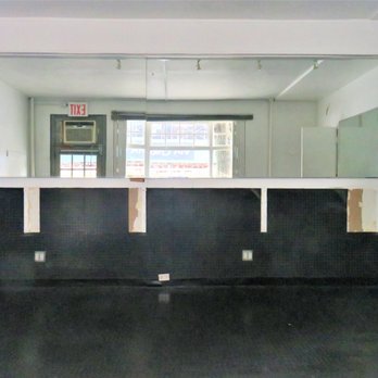 Hair Hoppers - Looking into the emptiness of what once was Alex's Hairhoppers on October 2, 2021. - Hair Salons Near Me - New York, New York Hair Hoppers - Looking into the emptiness of what once was Alex's Hairhoppers on October 2, 2021. - Hair Salons Near Me - New York, New York