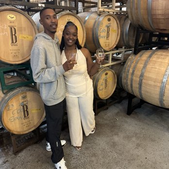 Uncorked Tours - Great photography, great wineries . We absolutely loved the experience. Worth the price , definitely worth my time. - Wine Tours Near Me - Temecula, California