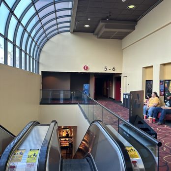 AMC SANTA MONICA 7 - Updated June 2025 - 131 Photos & 235 Reviews ...
