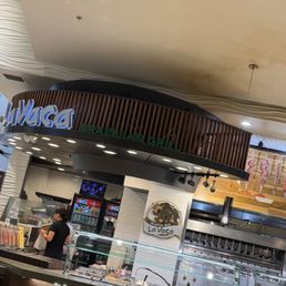 Fastfood not cooking anymore at 7:30 pm. Fastfood not cooking anymore at 7:30 pm.