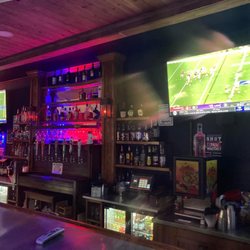 Hucky’s Pool and Daiquiris - Game night