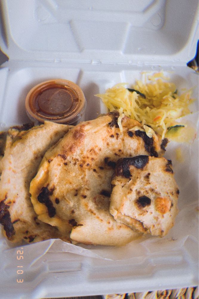 Pupuseria El Torogoz Logo