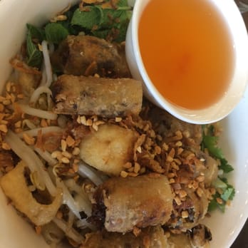 Pho - Veggie spring rolls bún. - Vietnamese Near Me - Birmingham, XWM