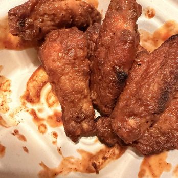 Angelina's Famous Pizza - Super tiny wings. Only reason they look big was cuz I took the picture super close - Pizza Near Me - Norwalk, California Angelina's Famous Pizza - Super tiny wings. Only reason they look big was cuz I took the picture super close - Pizza Near Me - Norwalk, California