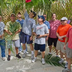Temple Beit Hayam - Building the Sukkah