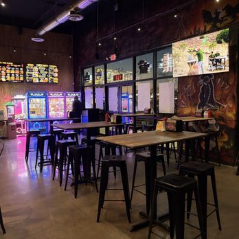 Lit Wings - Sit down area - Chicken Wings Near Me - North Las Vegas, Nevada Lit Wings - Sit down area - Chicken Wings Near Me - North Las Vegas, Nevada