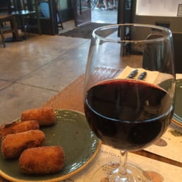 Ham croquettes and red wine Ham croquettes and red wine