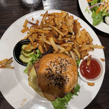Local Goat - New American Near Me - Pigeon Forge, Tennessee