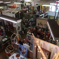 Lufkin Antique Mall - Husband likes it here too !
