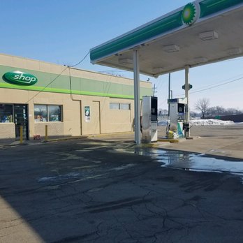 bp - a gas station with a gas pump - Gas Stations Near Me - Davis Junction, Illinois