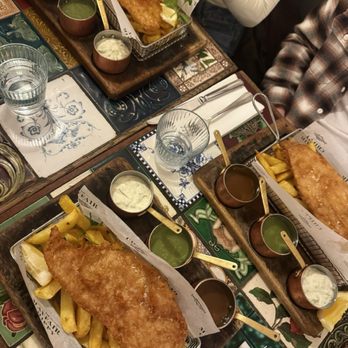 The Mayfair Chippy - Fish and chips - Fish & Chips Near Me - London, XGL