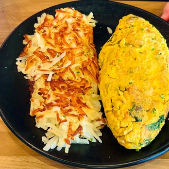 Egg Republic - Vegetable omelette with hash browns - Breakfast & Brunch Near Me - Bloomington, Illinois