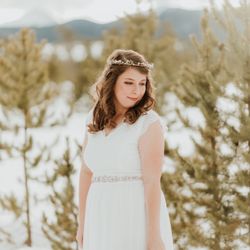 Ksenia K Photographers - My daughter had no intentions of photographing outside and Caroline made it seem so fun and enchanting!