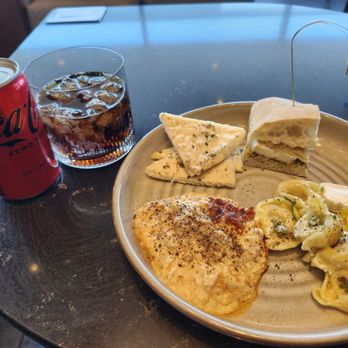 American Airlines Soho Lounge - Airport Lounges Near Me - Queens, New York American Airlines Soho Lounge - Airport Lounges Near Me - Queens, New York