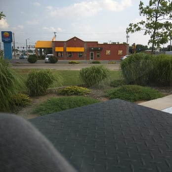 Golden Chick - The side of the building. Idk why i took that. - Fast Food Near Me - Enid, Oklahoma Golden Chick - The side of the building. Idk why i took that. - Fast Food Near Me - Enid, Oklahoma