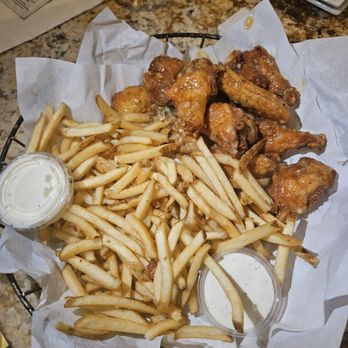 Pub 365 - Wings and fries - Beer Bar Near Me - Las Vegas, Nevada Pub 365 - Wings and fries - Beer Bar Near Me - Las Vegas, Nevada