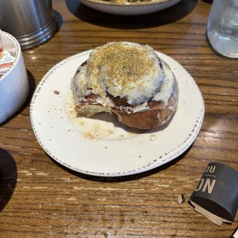 First Watch - Gold cinnamon roll - Breakfast & Brunch Near Me - Avon, Indiana