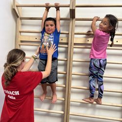 I Flip Gymnastics - Kids doing gymnastics