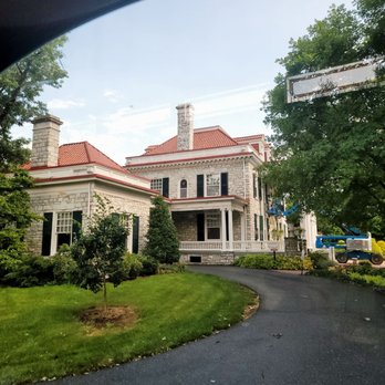 Hershey's Chocolate World - Mansion on the tour - Kids Activities Near Me - Hershey, Pennsylvania