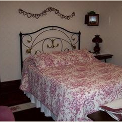 The Inn At Old Orchard Road - The Burgundy Room