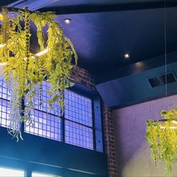 Artificial plants and flowers for decor Artificial plants and flowers for decor